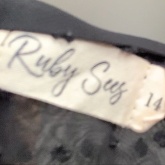 Black crop tie with pattern sheer one sleeve top - Picture 8 of 8